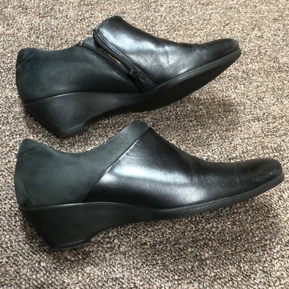 Black ECCO sculptured 45W shoes (slip on) - Picture 7 of 8